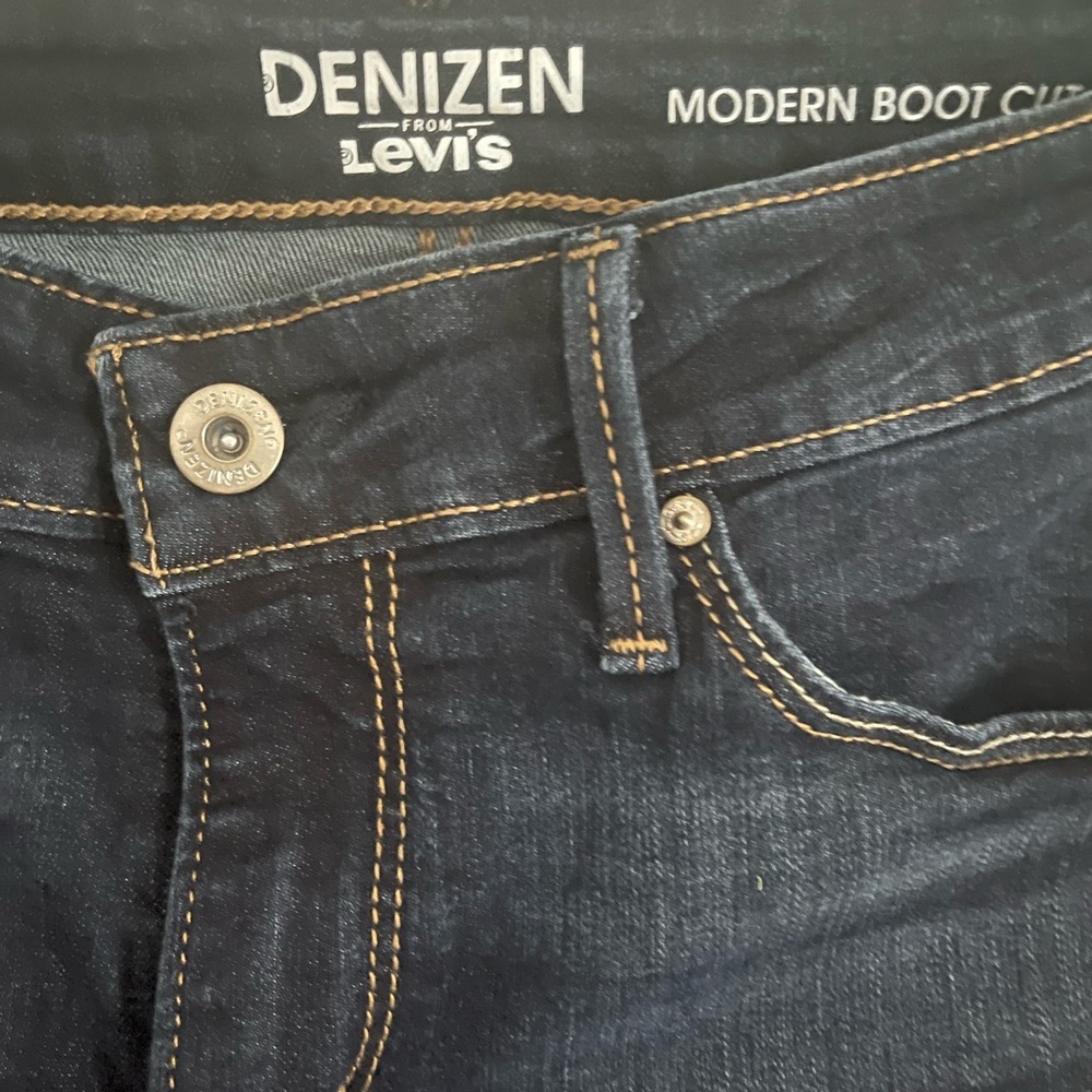 Denizen by Levi’s size 12 dark wash women’s jeans. No distressing. - Picture 5 of 5